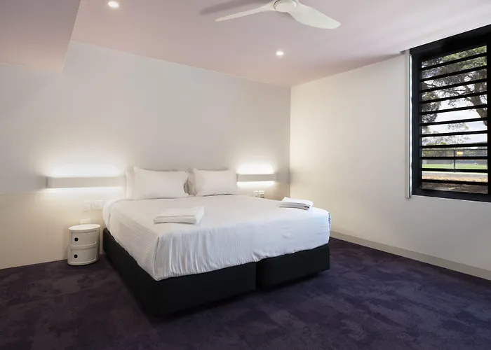 The Lodge, Blacktown - Sydney