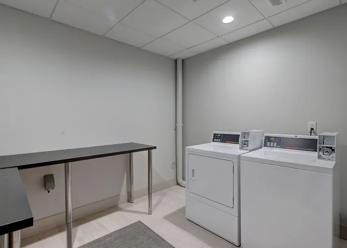 Holiday Inn Express & Suites - Auburn Downtown By Ihg