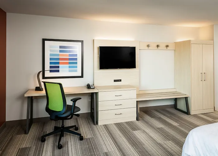 Holiday Inn Express & Suites - Bend South By Ihg