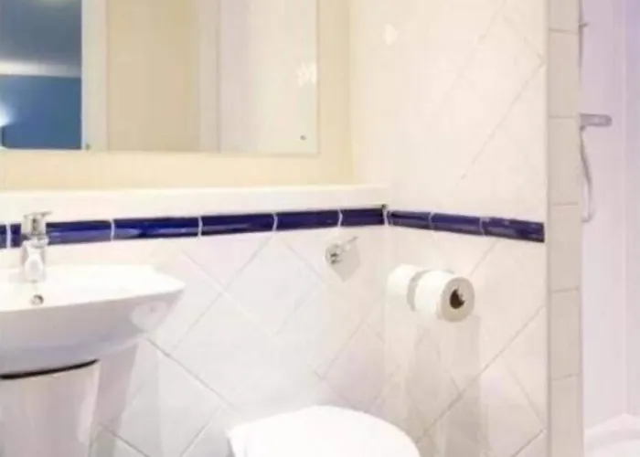 Travelodge Perth A9