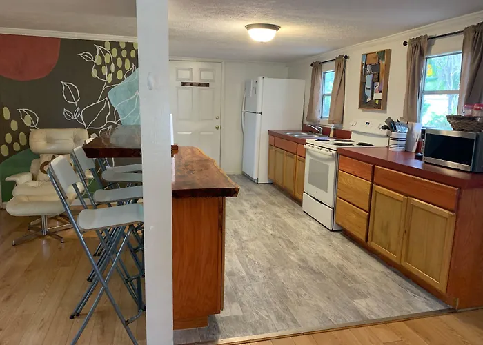 Nature Coast Inn & Cottages