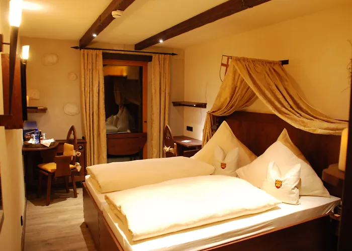 Mittelalterhotel-Gaestehaus Rauchfang