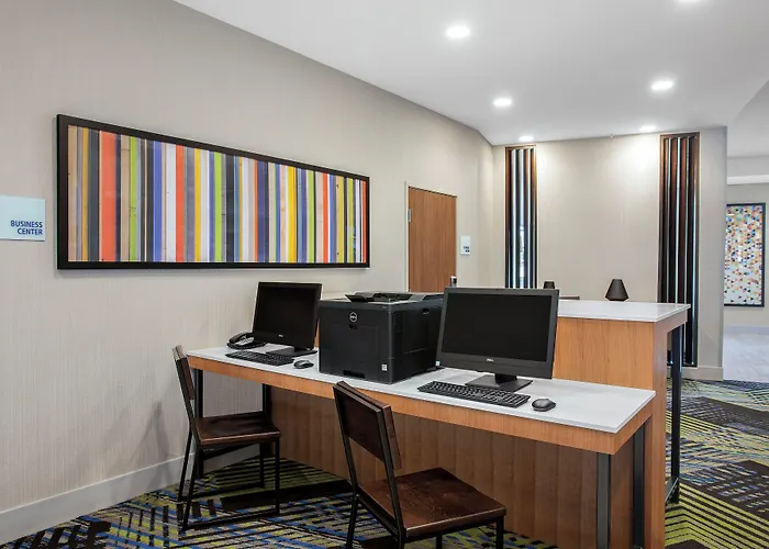 Holiday Inn Express & Suites Lubbock Central - Univ Area By Ihg