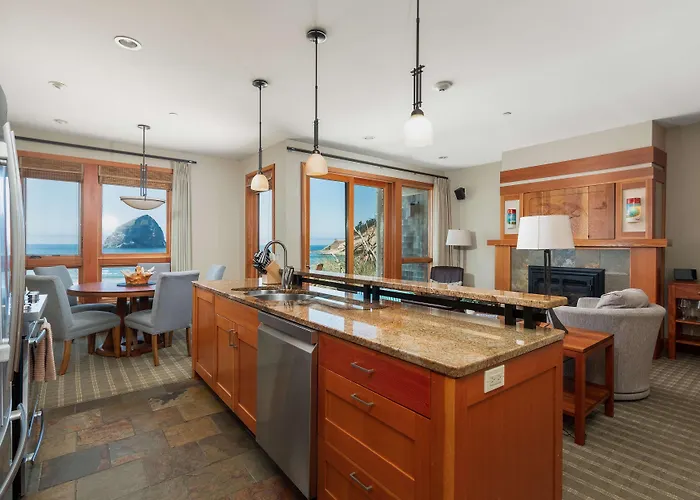 Headlands Coastal Lodge & Spa