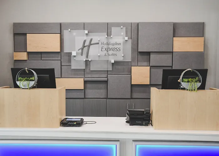 Holiday Inn Express & Suites Omaha Downtown Old Market By Ihg