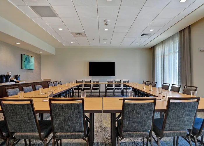 Courtyard By Marriott Jackson Madison