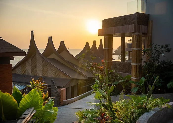 Sinae Phuket Luxury Hotel