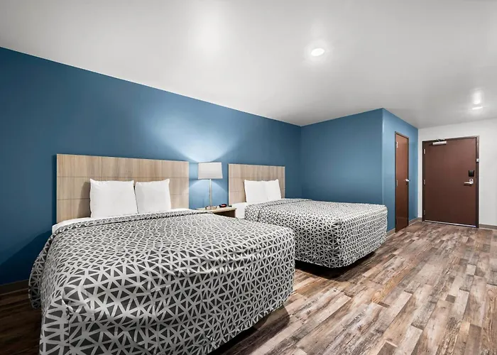 Woodspring Suites Dearborn Detroit