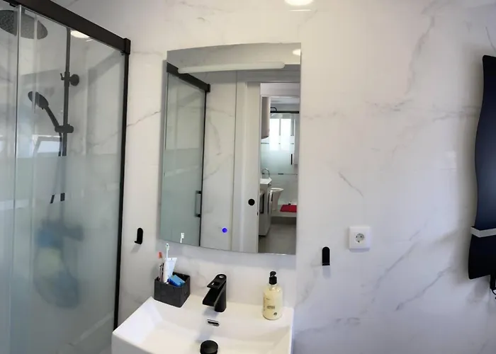 Victoria Apartment