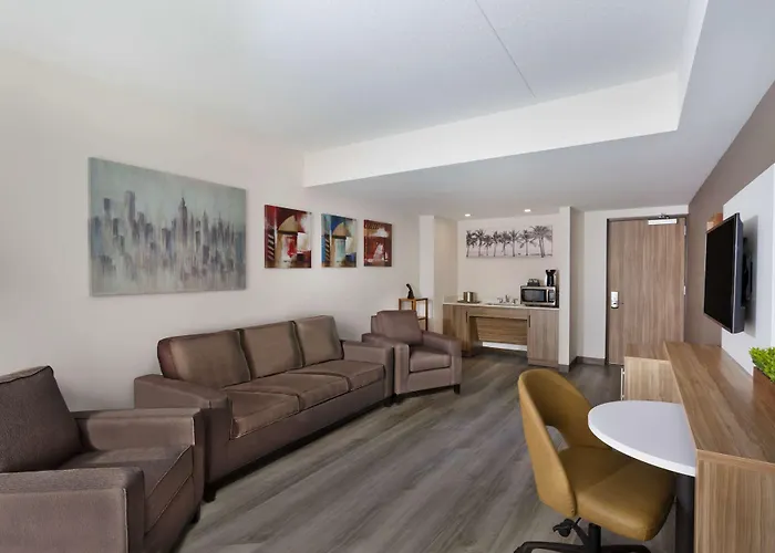 Wyndham Garden Ft Lauderdale Airport&Cruise Port