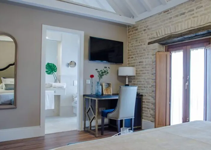 Halo Boutique Hotel