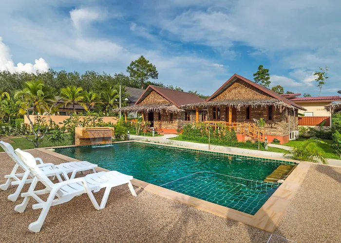 Pinthong Aonang Villa