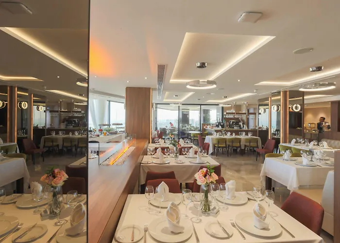 Lamaraz Hotels