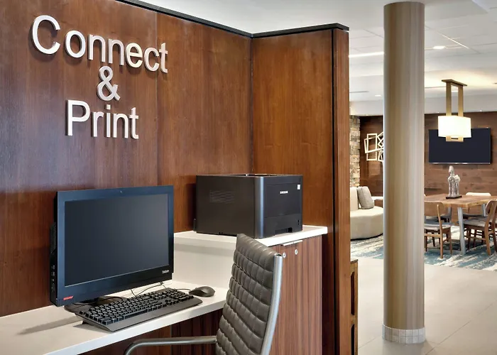 Fairfield Inn & Suites By Marriott Springfield North
