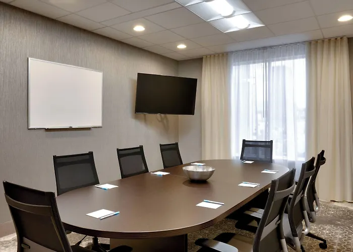 Fairfield Inn & Suites By Marriott Springfield North