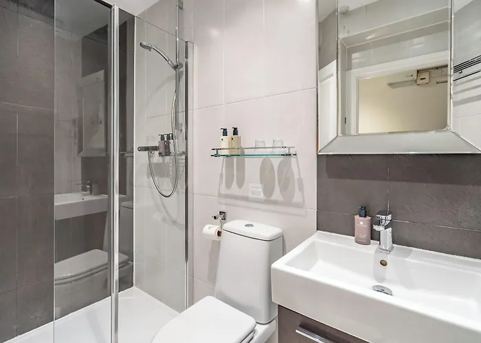 Strozzi Palace Suites By Mansley