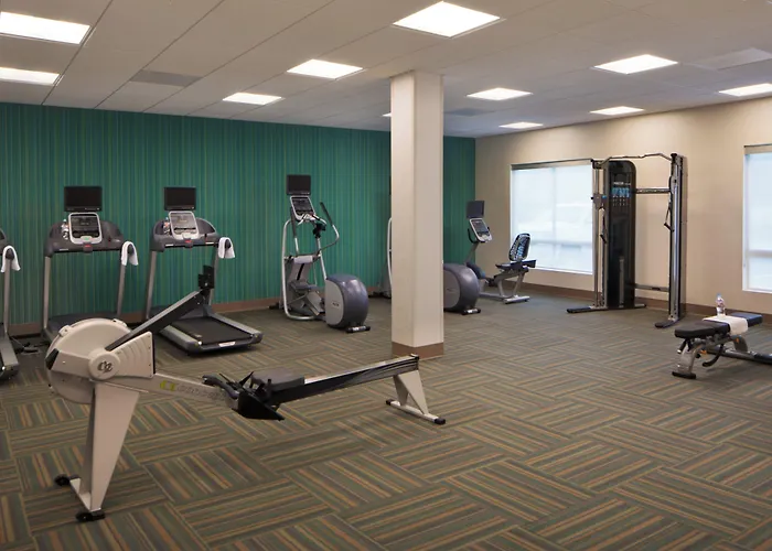 Holiday Inn Express & Suites - Portland Airport - Cascade Stn By Ihg