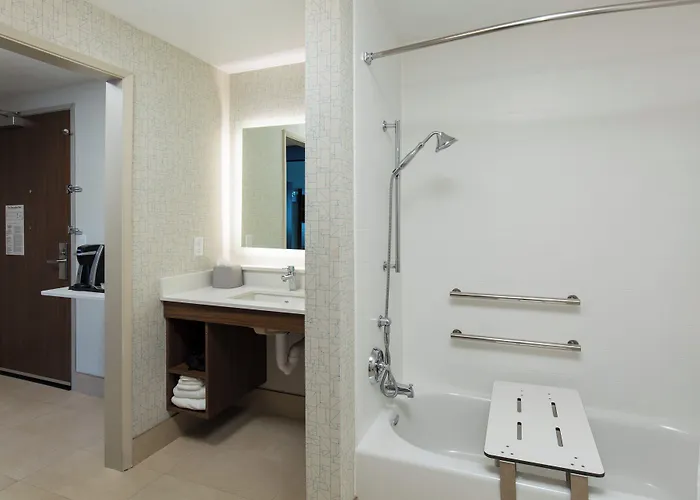 Holiday Inn Express Visalia-Sequoia Gateway Area By Ihg
