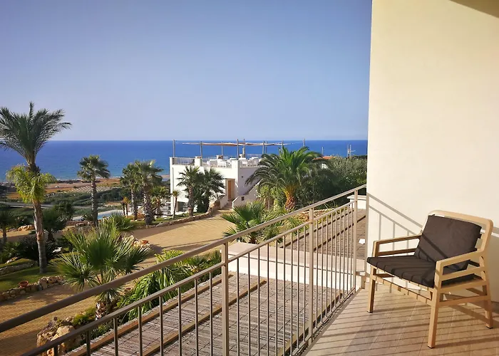 La Blanca Resort & Spa