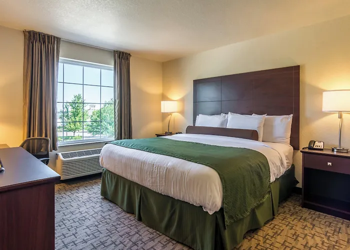 Cobblestone Hotel & Suites - Erie