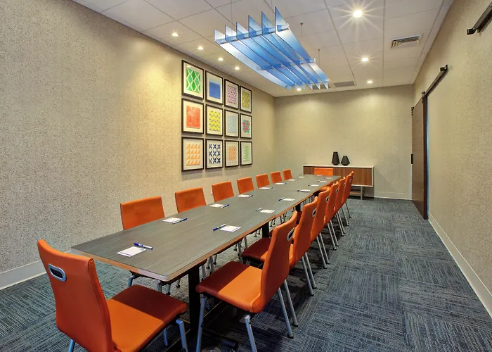 Holiday Inn Express & Suites New Castle By Ihg