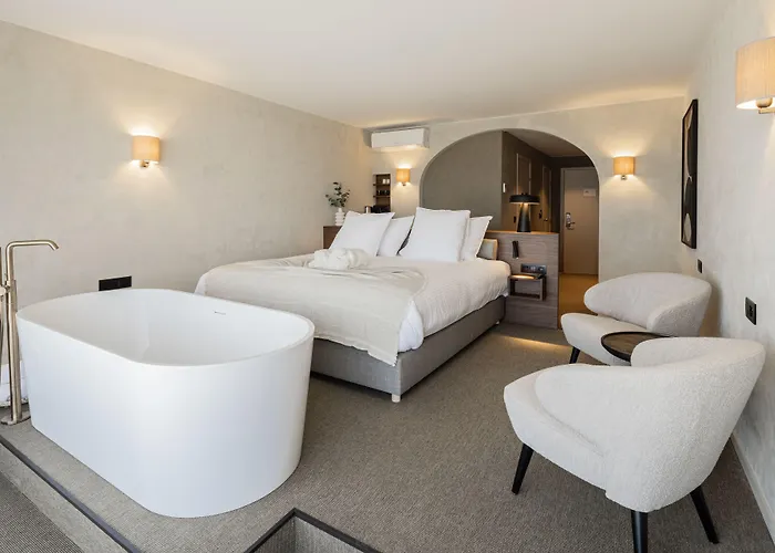 Hotel Beach Palace By Cw Hotel Collection
