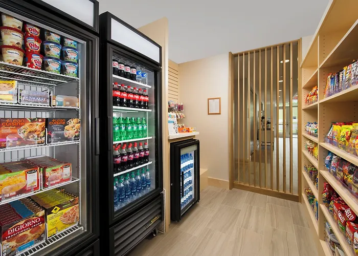 Holiday Inn Express & Suites By Ihg Altoona By Ihg