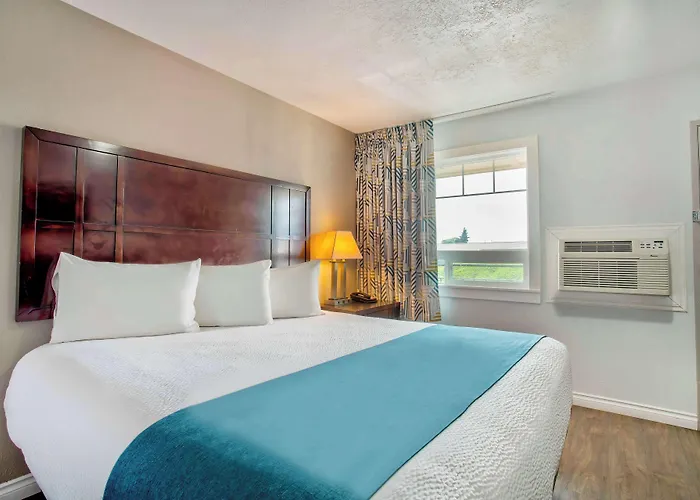 Studio 6 Suites - Albany, Or