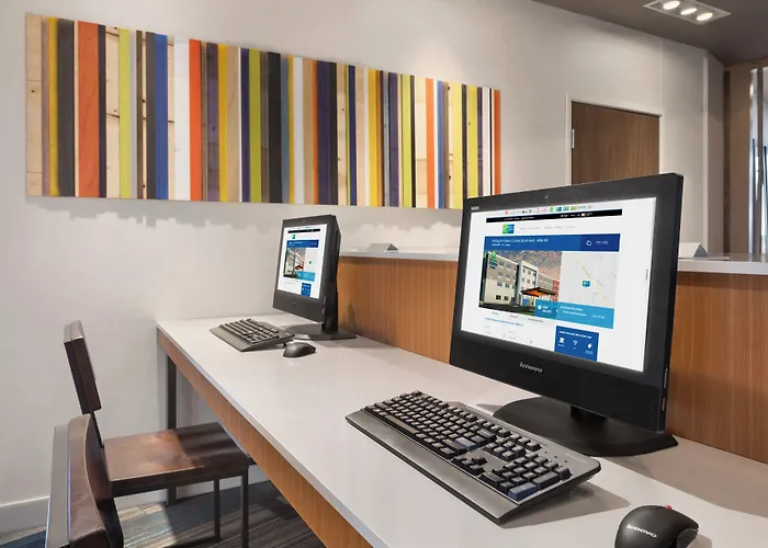 Holiday Inn Express & Suites Duluth North - Miller Hill By Ihg