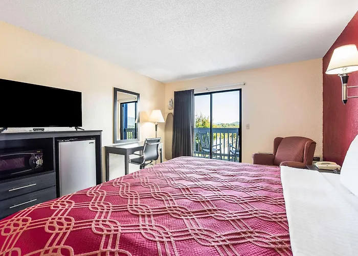 Econo Lodge Waynesville