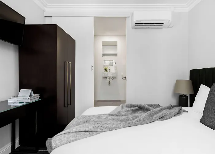 Hotel Challis Potts Point Sydney