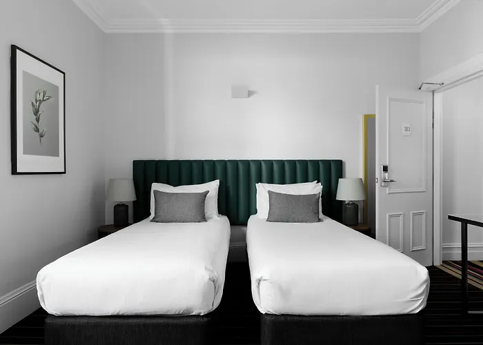 Hotel Challis Potts Point Sydney