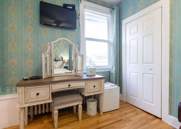 Prince Street Suites