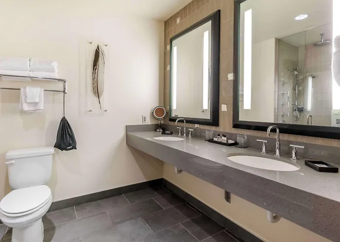 Best Western Premier Boulder Falls Inn