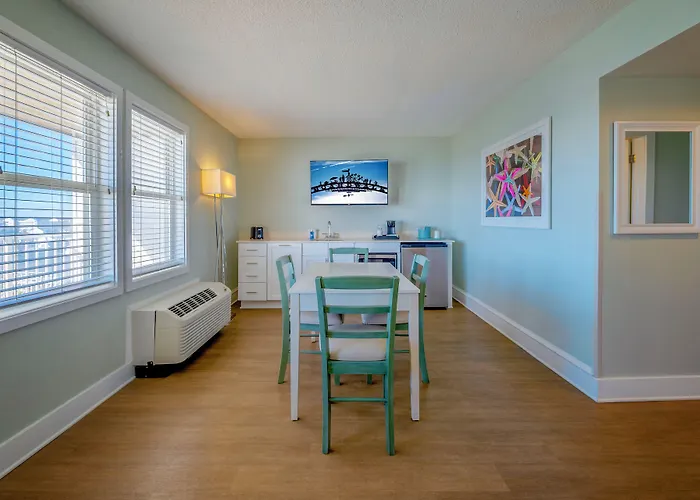 Commander Hotel&Suites