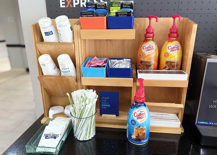 Holiday Inn Express & Suites Bonham By Ihg