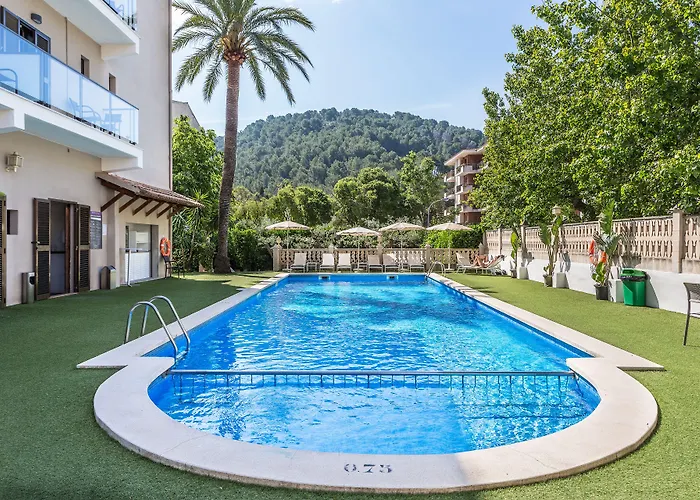 Fergus Style Soller Beach
