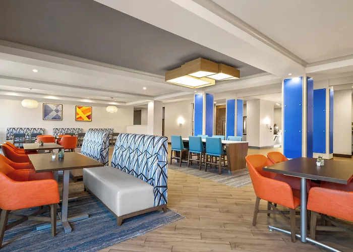 Holiday Inn Express & Suites Aiken By Ihg
