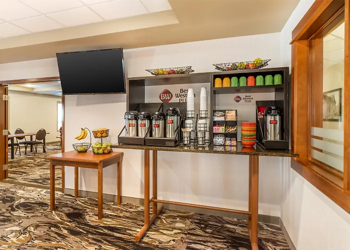 Best Western Plus Service Inn & Suites