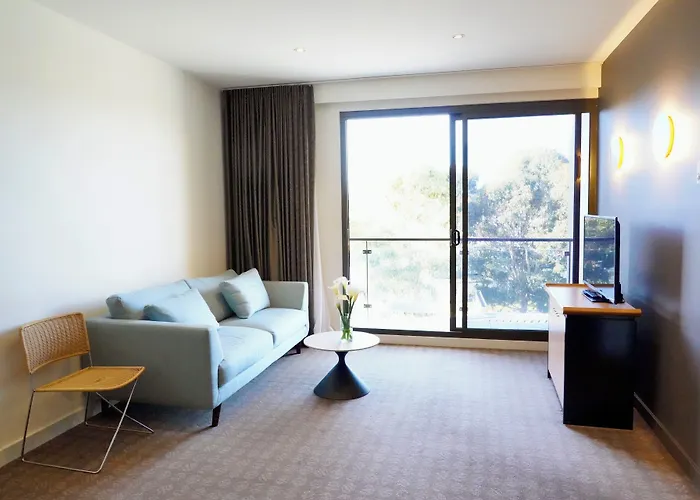 Golden Pebble Hotel