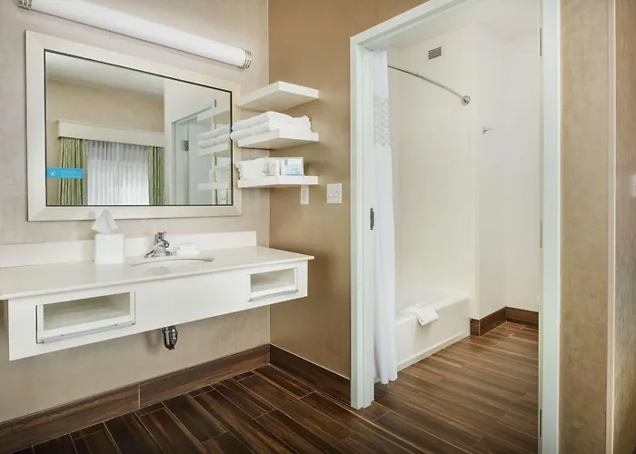 Hampton Inn & Suites Portland/Hillsboro-Evergreen Park