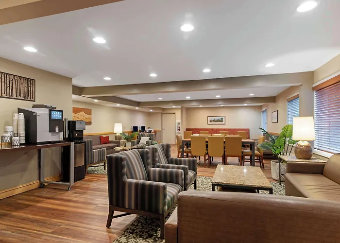 Best Western Plus Windjammer Inn & Conference Center
