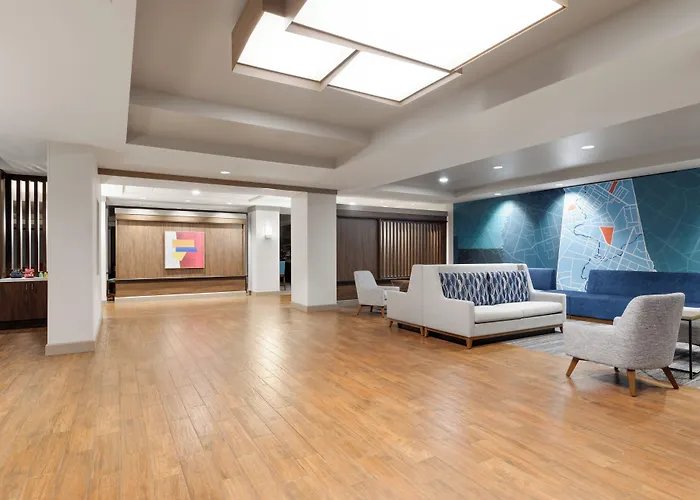 Holiday Inn Express Hotel & Suites Huntsville West - Research Park By Ihg