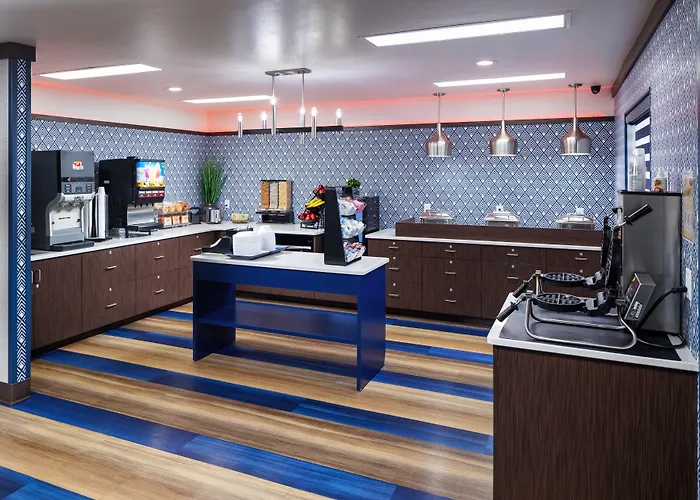 Hotel J Green Bay