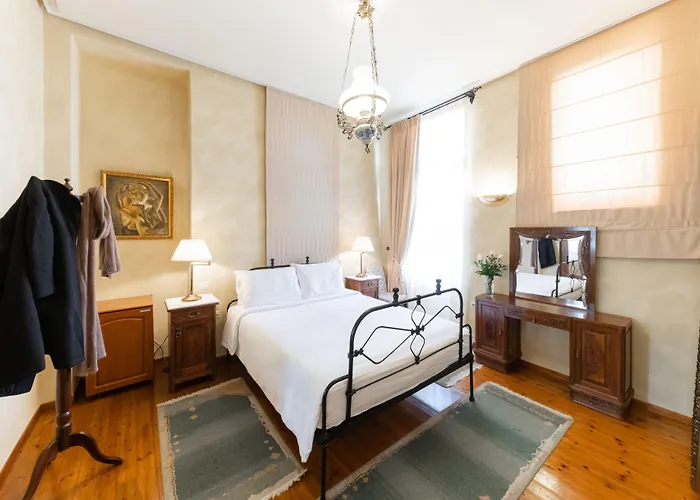 Nafsimedon Hotel