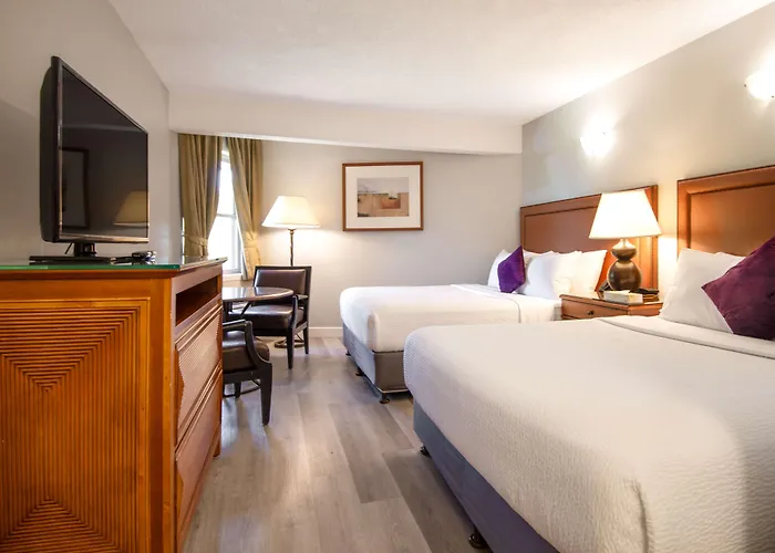 Coast Parksville Hotel