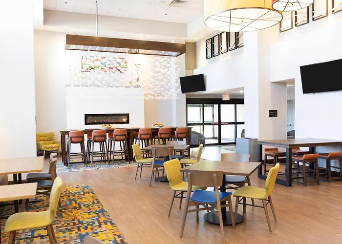 Hampton Inn & Suites Williamsport - Faxon Exit