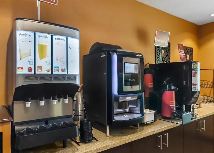Best Western Plus Hiawatha Hotel