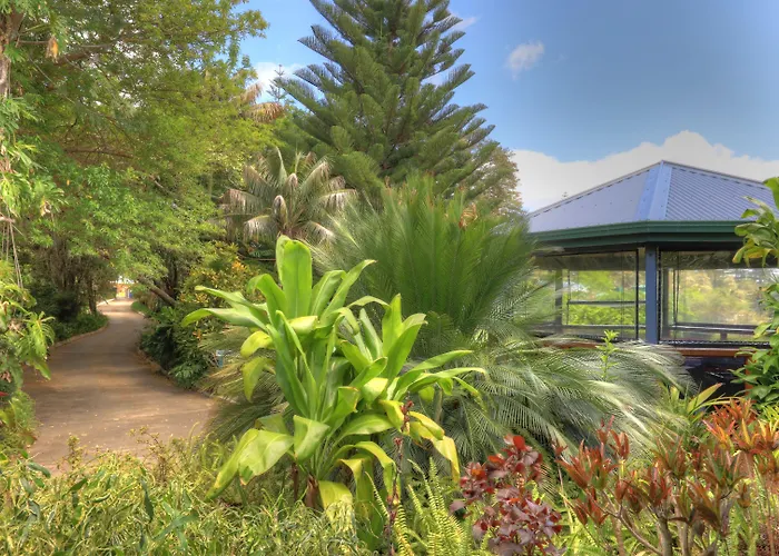 Paradise Hotel & Resort