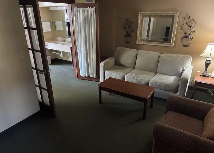 Americinn By Wyndham Mcalester